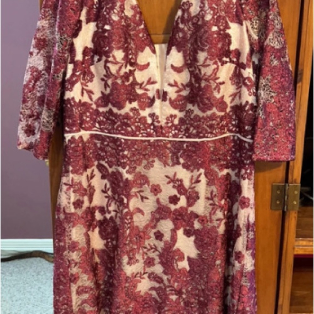 Elegant Floral Lace Dress